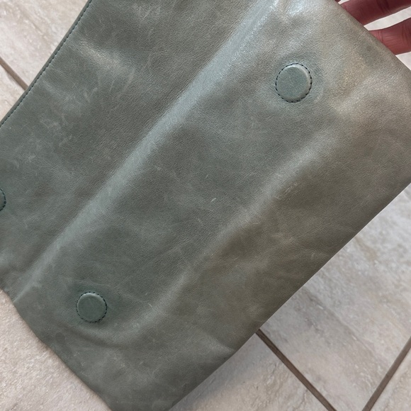 Hobo bow leather fold over clutch - Picture 12 of 15